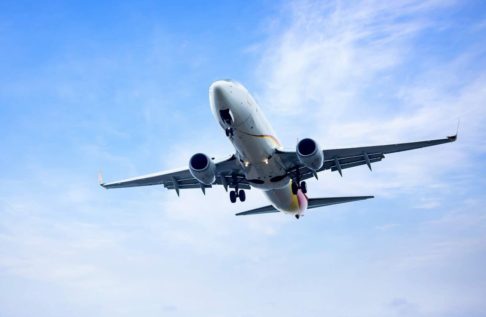Ministério dos Portos e Aeroportos quer mudar o “imposto do pecado” para aviação