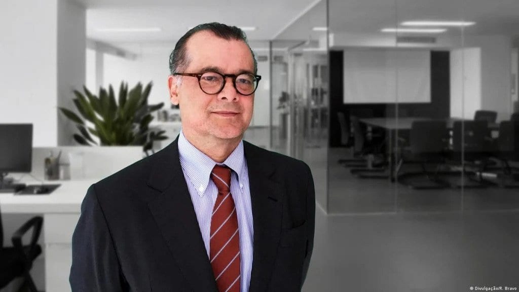 Gustavo Franco: juros altos respondem ao déficit, não à teimosia do BC