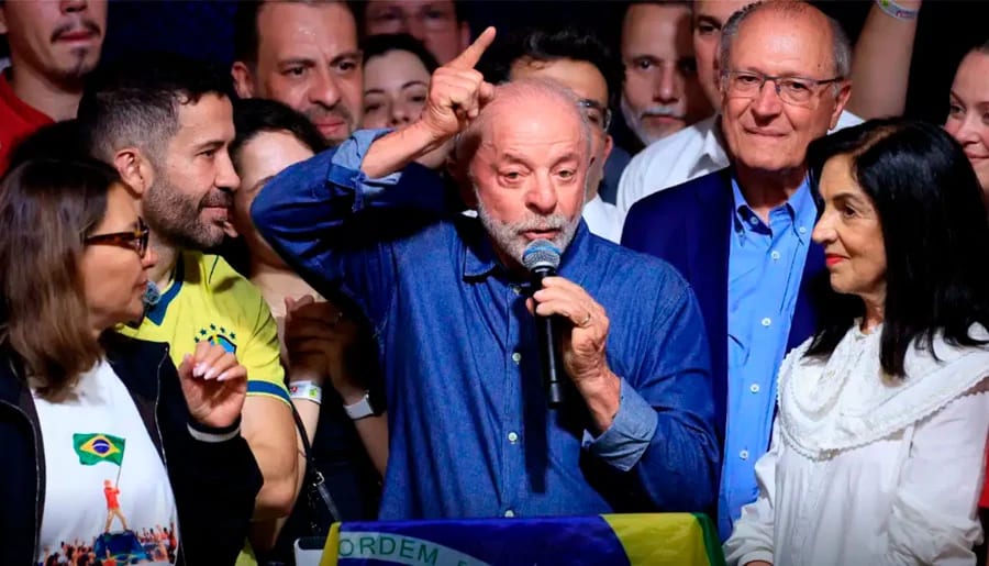 Lula Detalha Nova Abordagem Governamental e Prioridades Estratégicas Pós-Reeleição