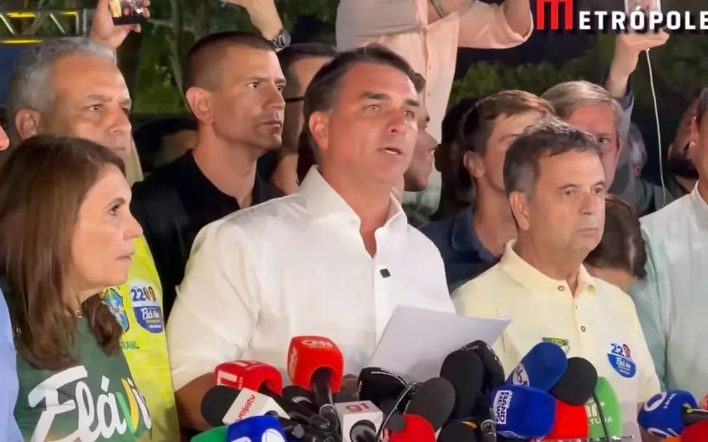VÍDEO – Flávio Bolsonaro diz que não aceita derrota nas urnas: “Vamos pedir anulação”