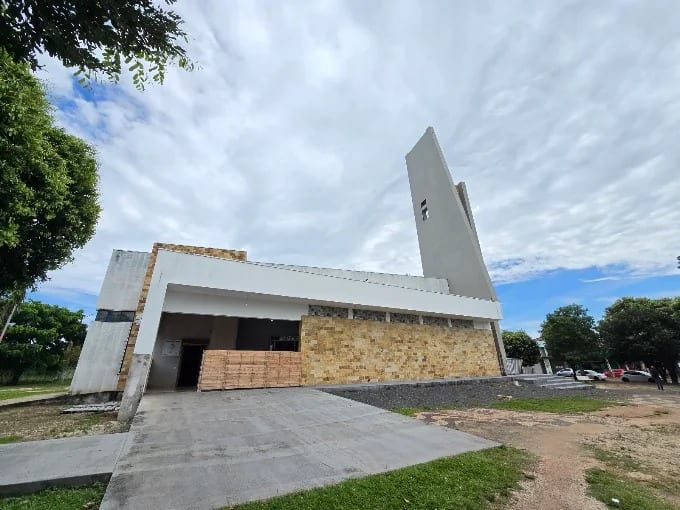 Porangatu diz que preservará árvores da Praça da Matriz; só uma será retirada