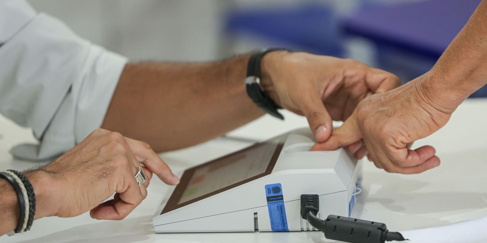 Segundo turno será em 25 de outubro de 2026 para presidente e seis governos