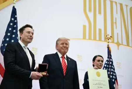 Trump entrega medalhas nacionais a Elon Musk e líderes de tecnologia nos EUA