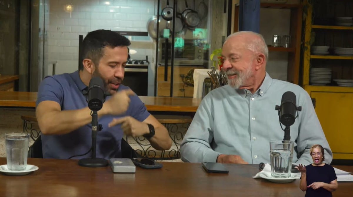 Lula pede voto de idosos e jovens e promete regular redes sociais