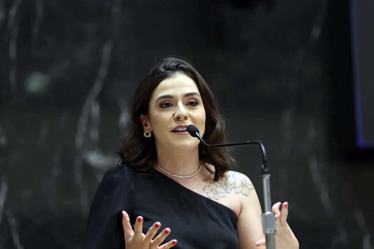 Lohanna chama Nikolas de “menino mais mal educado da sala” após debate