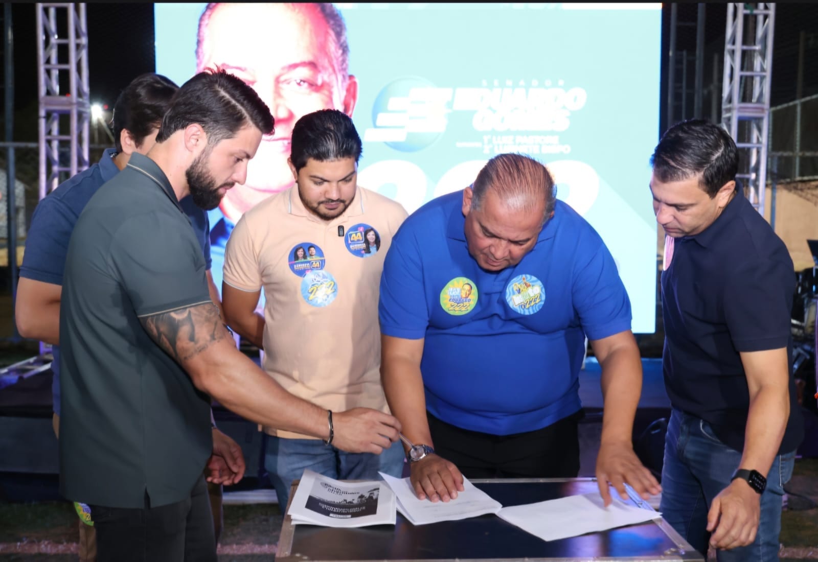 Eduardo Gomes assina Pacto pelas Juventudes 2026 em Palmas