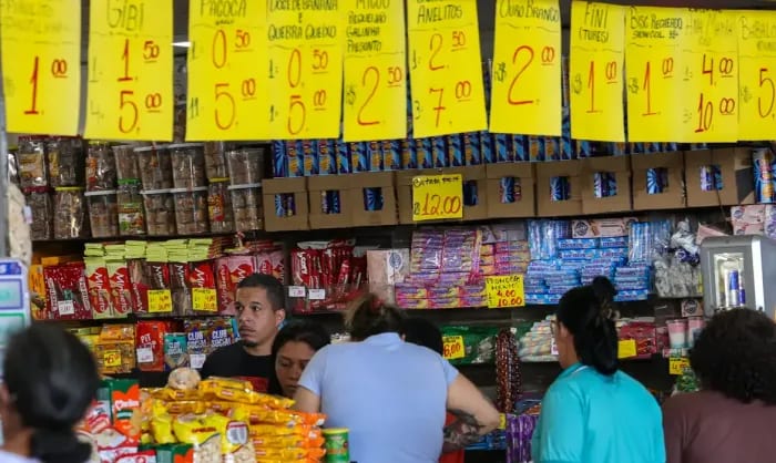 Governo prevê crédito a empresas afetadas por fim da 6x1, diz Durigan
