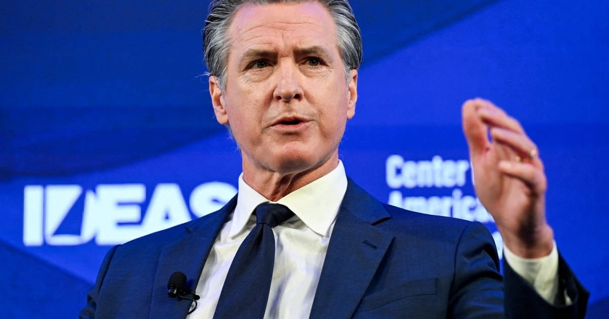 Gavin Newsom assina sete leis que regulam data centers na Califórnia