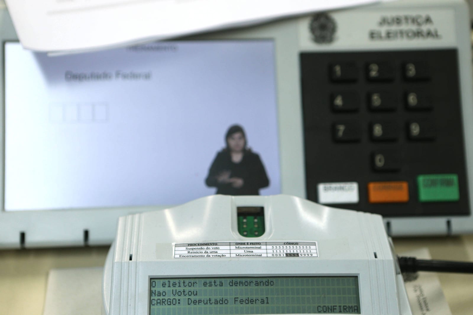 Site do TSE indica ausência no 1º turno para eleitores que votaram