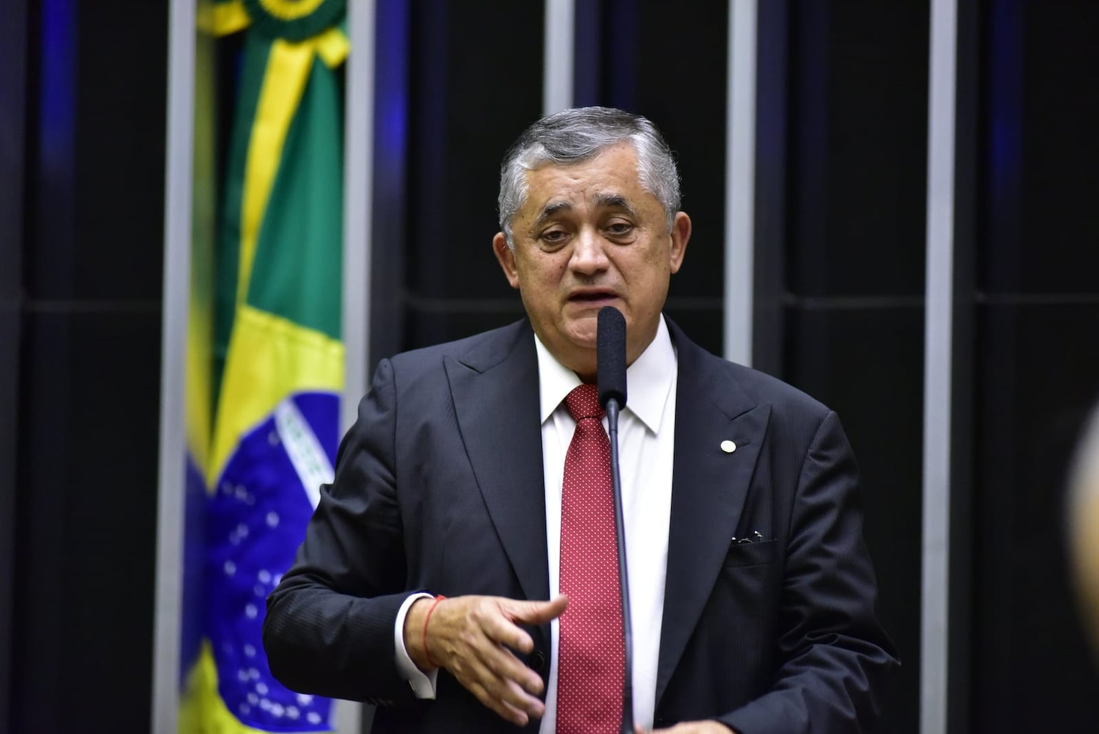 PL 74/2026 permite exceções a restrições fiscais para benefícios e despesas obrigatórias