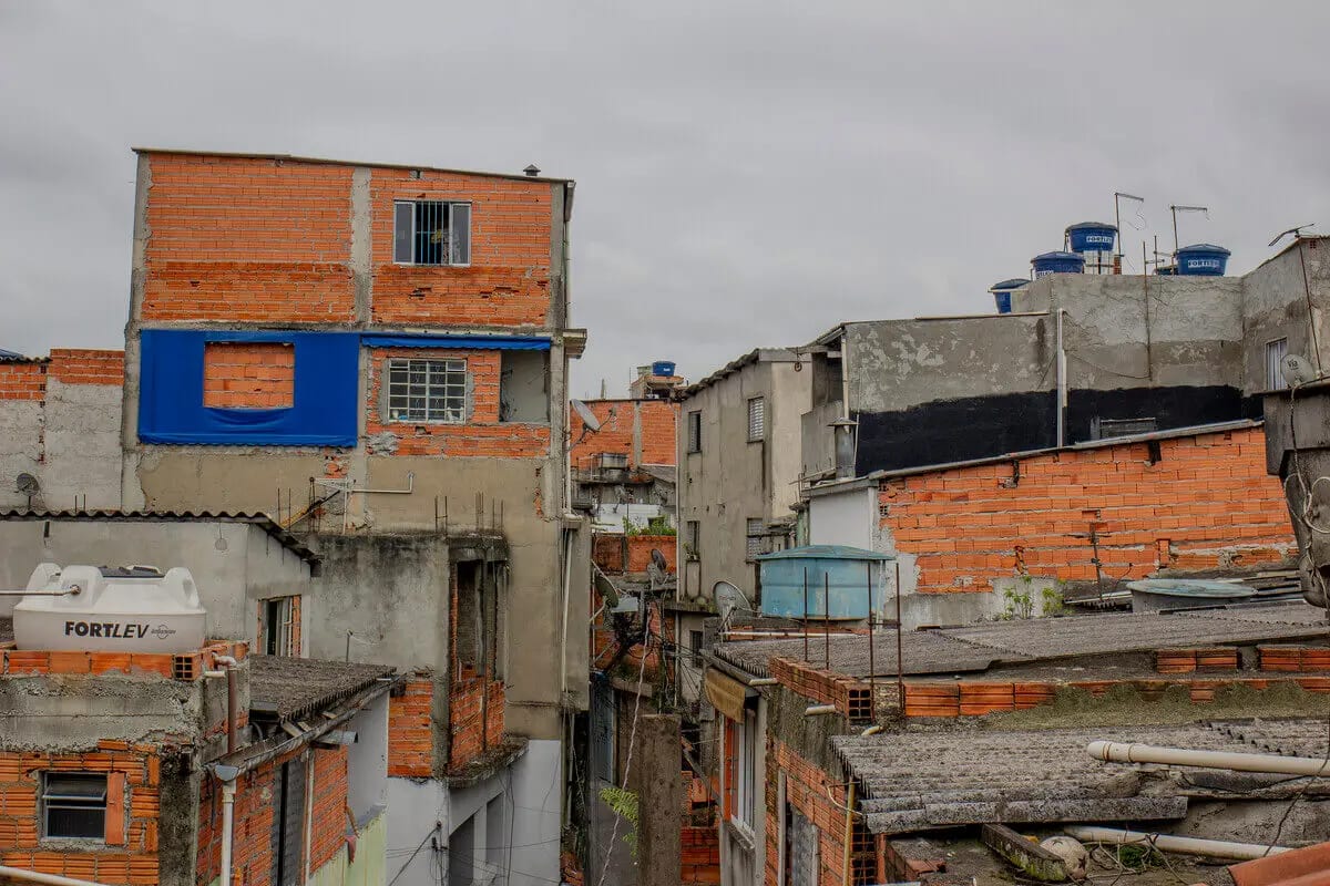 Brasil melhora em 71% dos indicadores de desigualdade, mas renda se concentra mais