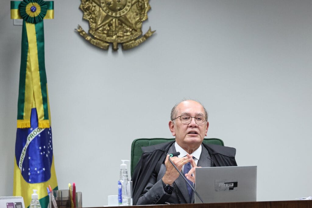 Gilmar Mendes pede suspensão do julgamento de Alexandre de Moraes