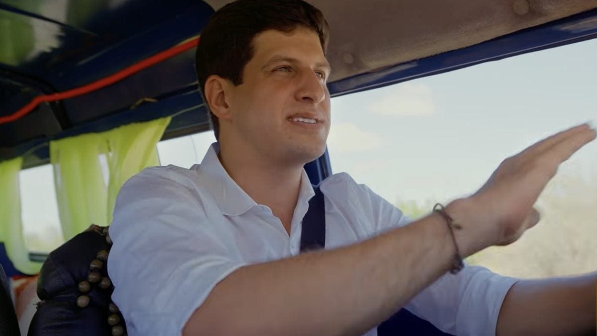 Em propaganda eleitoral, João Campos resgata “legado” do pai