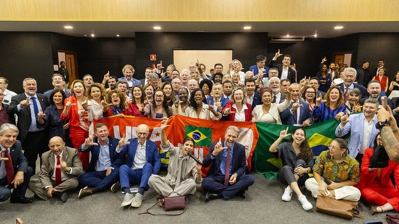 Carol Dartora apoia bloco democrático para garantir governabilidade de Lula e avanços sociais no Congresso