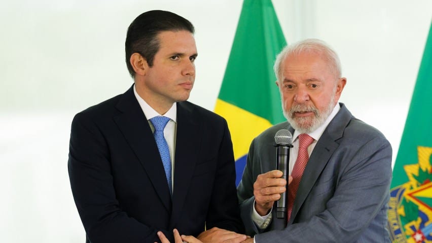 Federação do PT-PCdoB-PV anuncia apoio à reeleição de Motta na presidência da Câmara