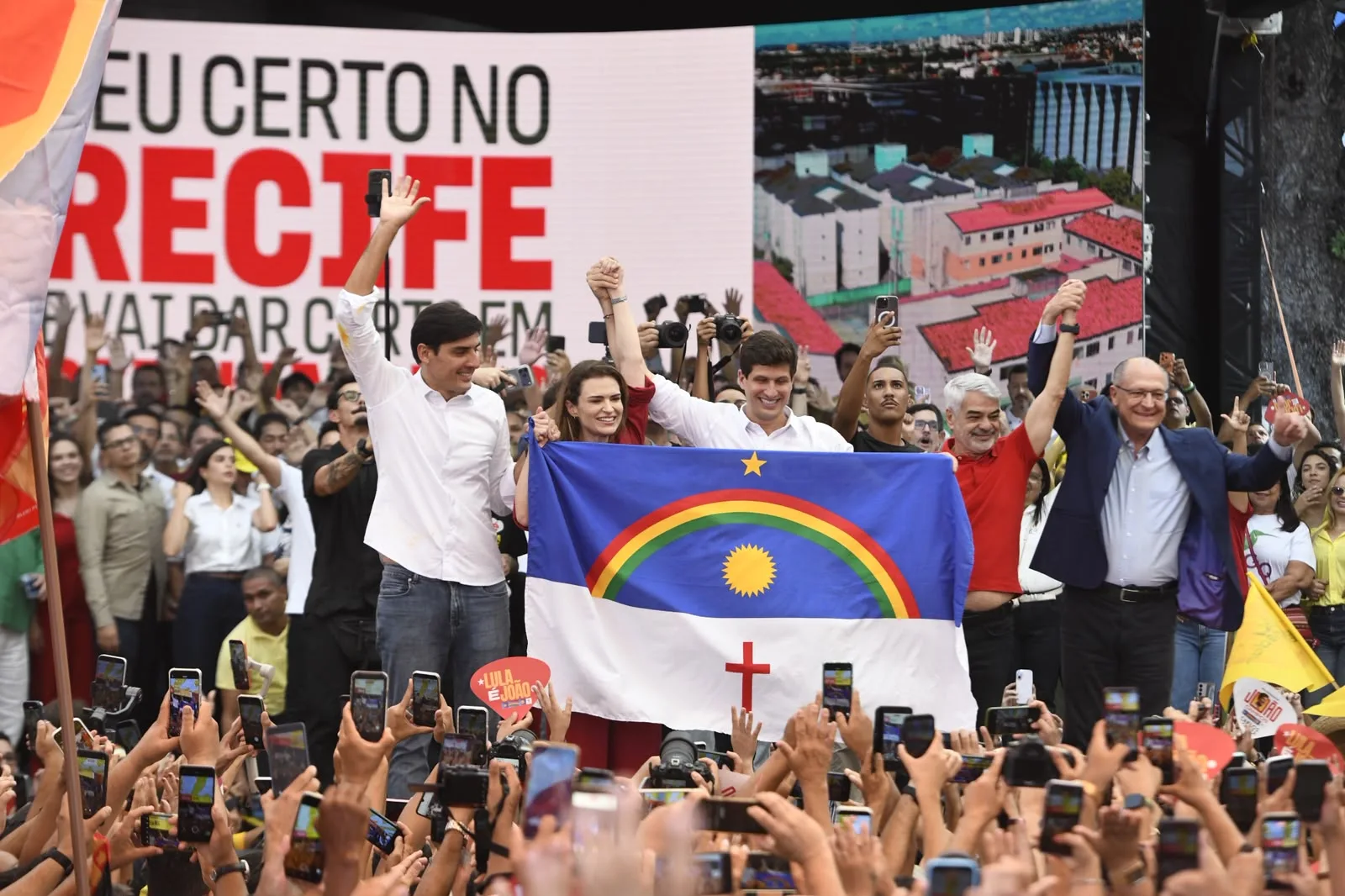 João Campos anuncia candidatura ao governo de Pernambuco