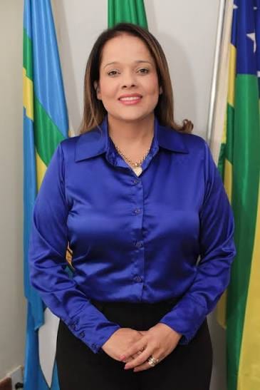 “É psicóloga e não cuida da saúde mental”, dispara Roberta Brito contra Simone Ribeiro