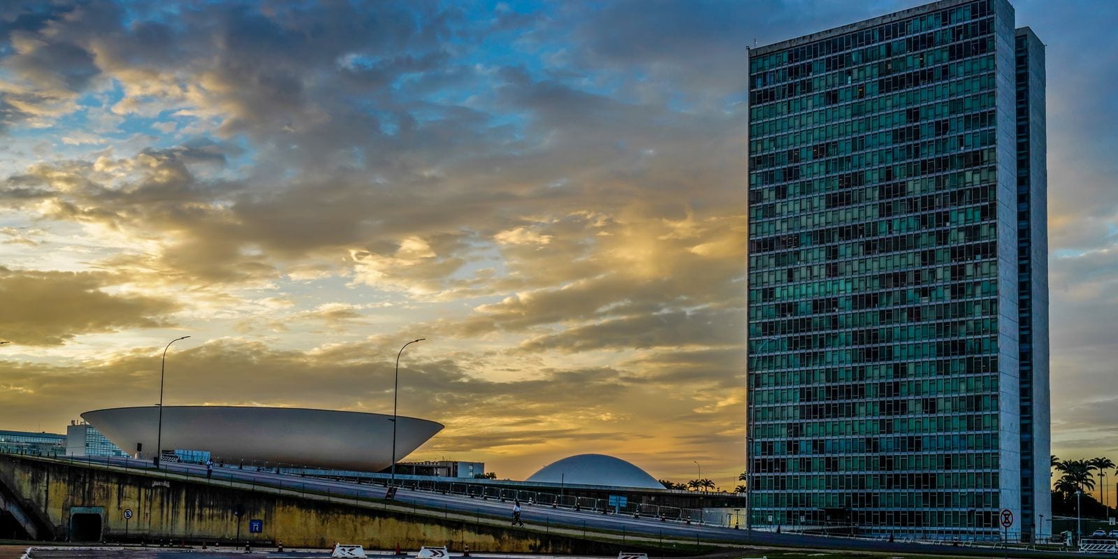 PEC do fim da escala 6×1 é adiada no Senado: entenda os bastidores e o que está em jogo