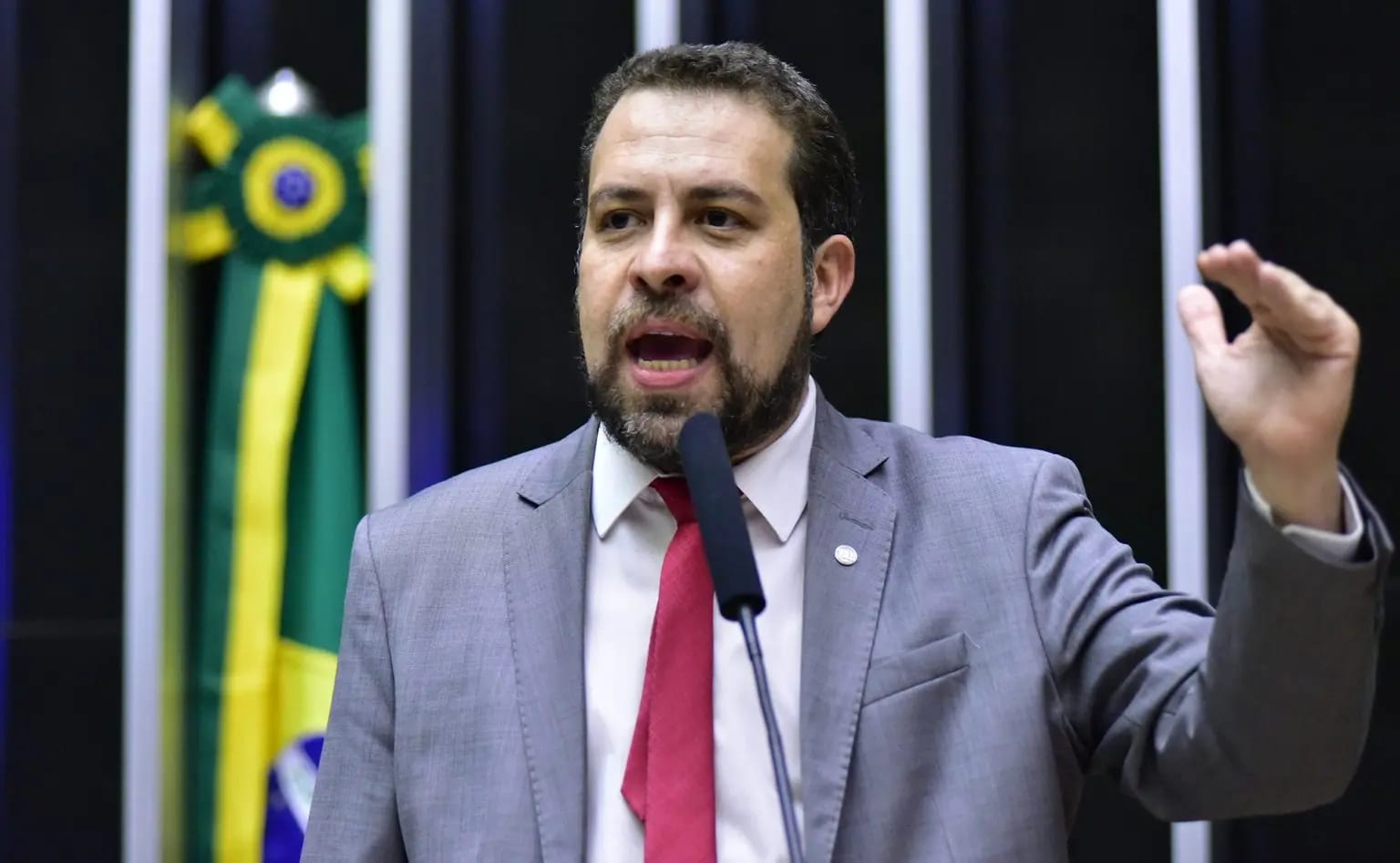 Ainda sem Lula, campanha de Luis César anuncia ato com Boulos em Goiânia