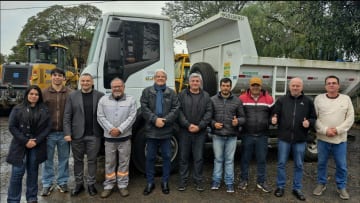 São Jerônimo recebe caminhão caçamba para obras urbanas e rurais