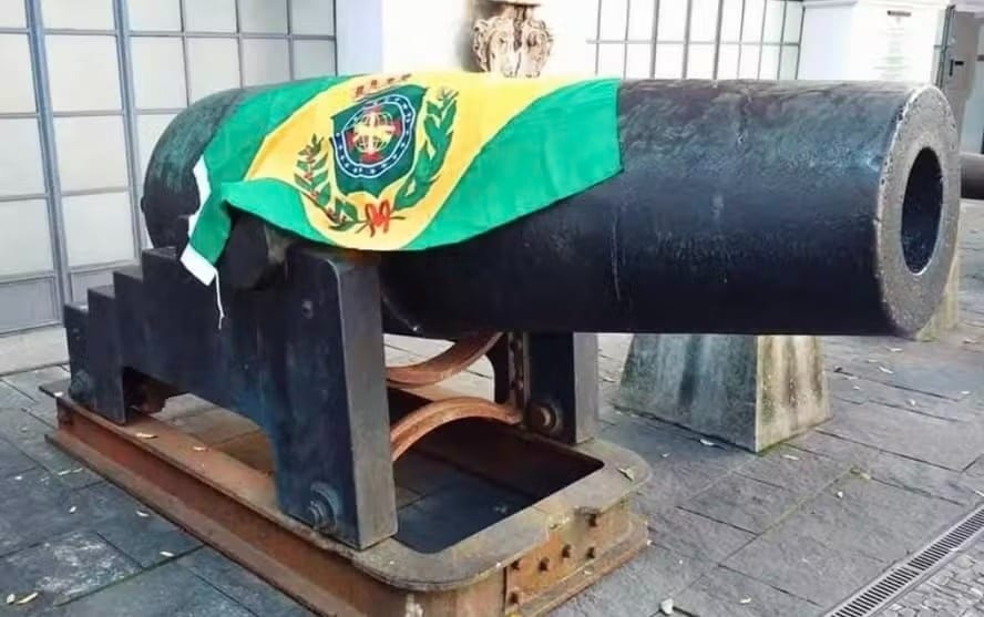 Lula autoriza devolver ao Paraguai o canhão El Cristiano