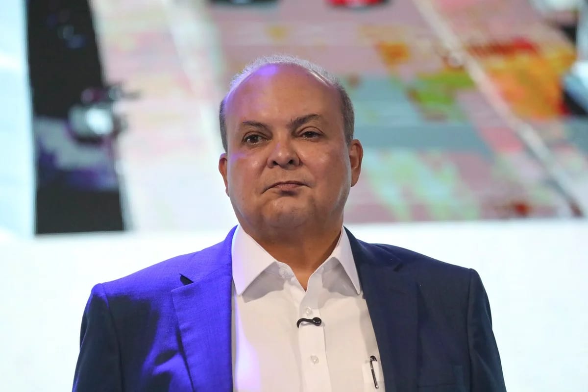 Longe da política, Ibaneis diz estar em “fase muito especial e feliz”