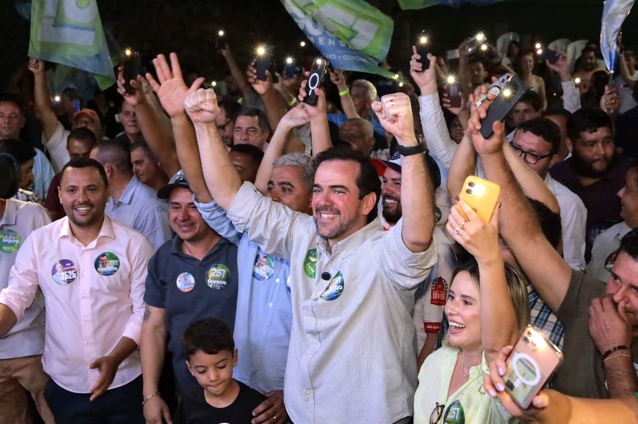 Mendanha recebe apoio de 126 vereadores da região Oeste ao Senado