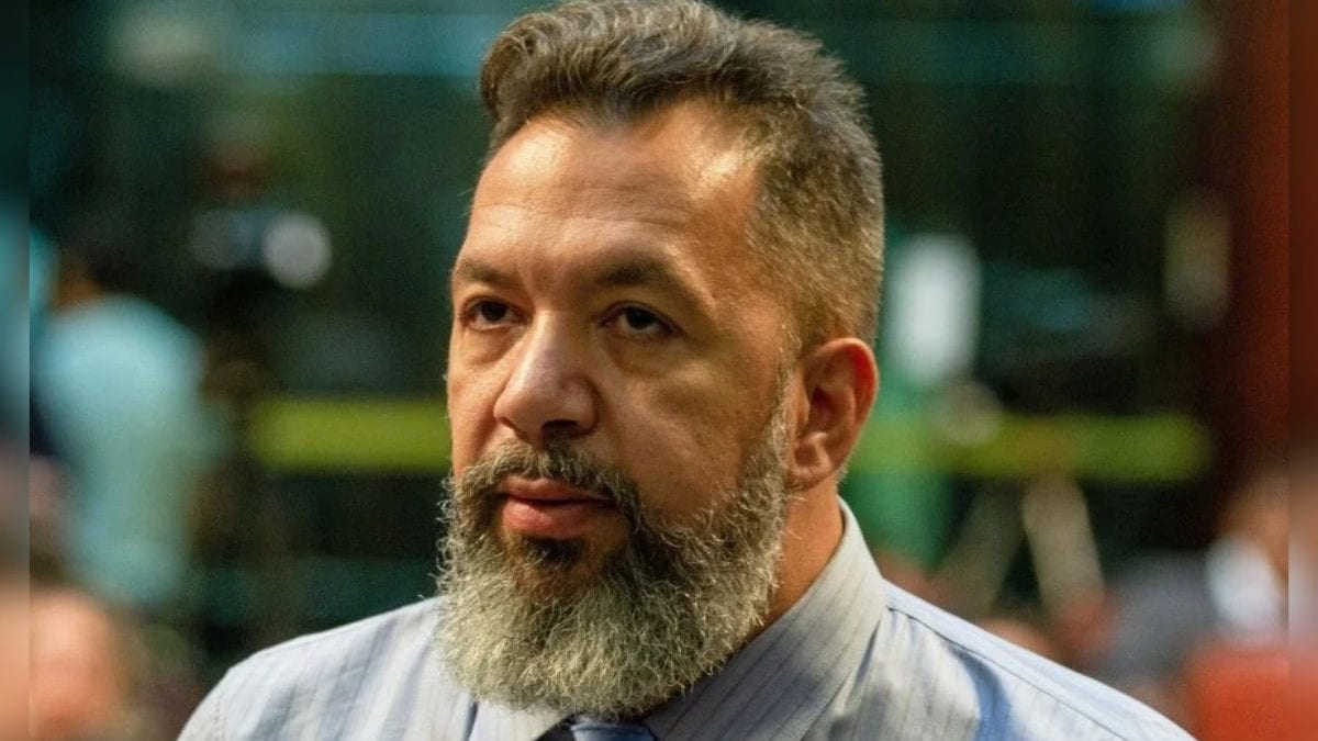 Ex-prefeito de Belford Roxo tem candidatura contestada por suspeitas de ligação com milícia e Comando Vermelho no RJ