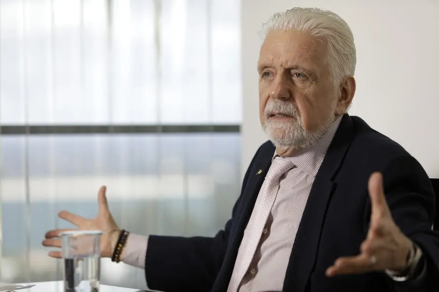 Mendonça toma decisão polêmica sobre Jaques Wagner; PGR desaprova