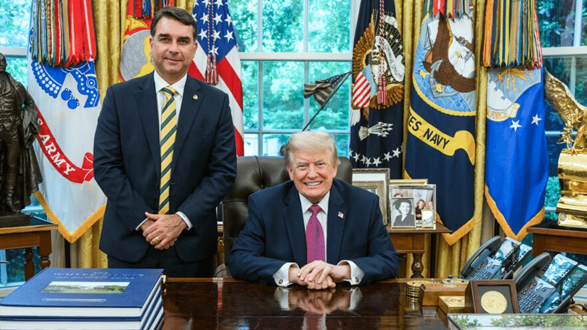 Trump e Casa Branca ajudaram Flávio a viajar para os EUA, diz NY Times