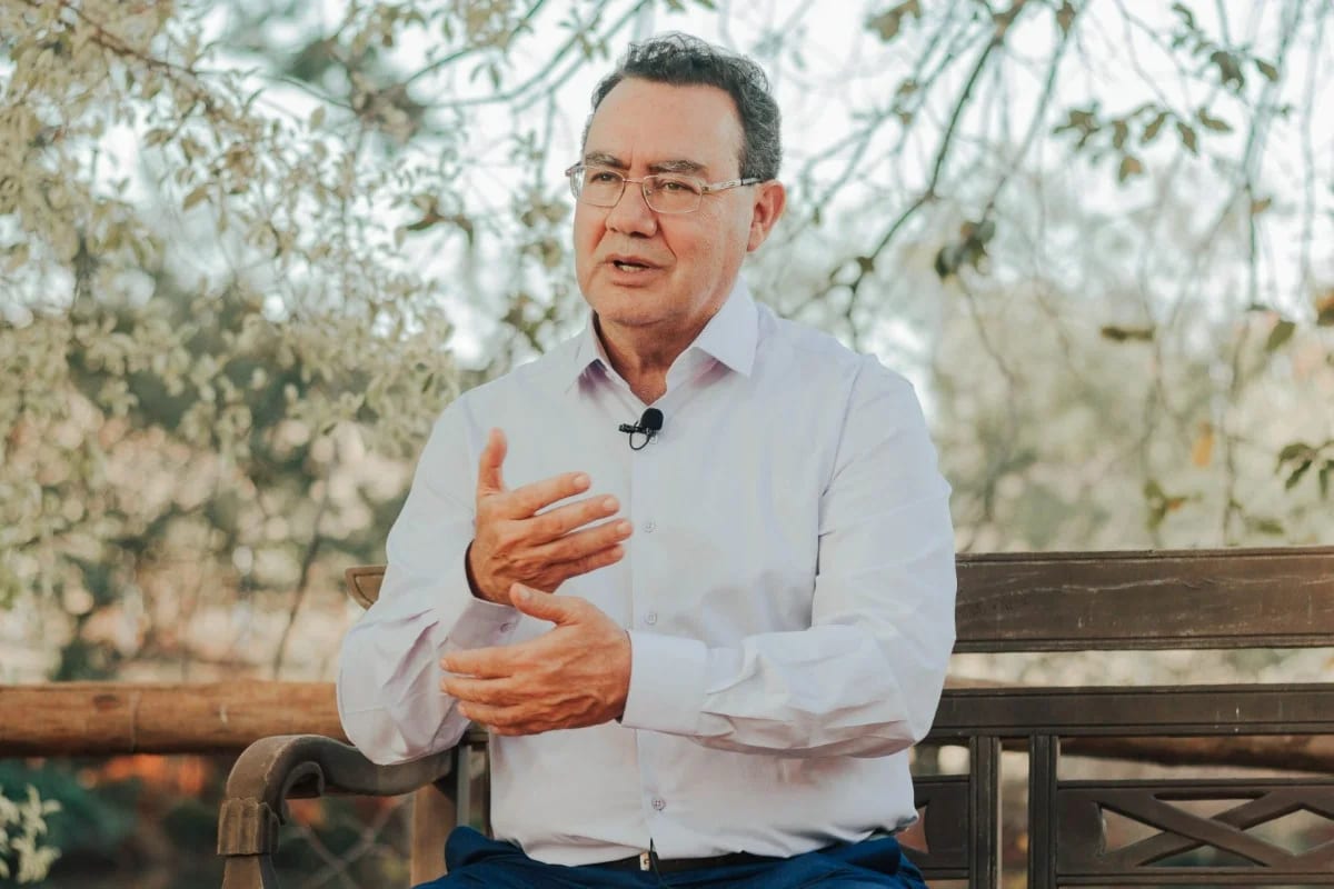Augusto Cury é sabatinado em entrevista sobre candidatura à Presidência