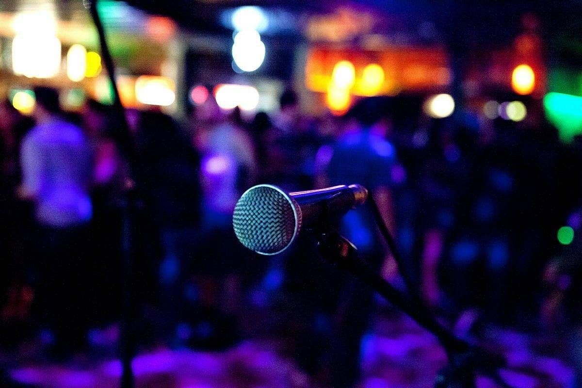 Maringá entre sombras, guitarras e bailão: confira a agenda cultural do fim de semana