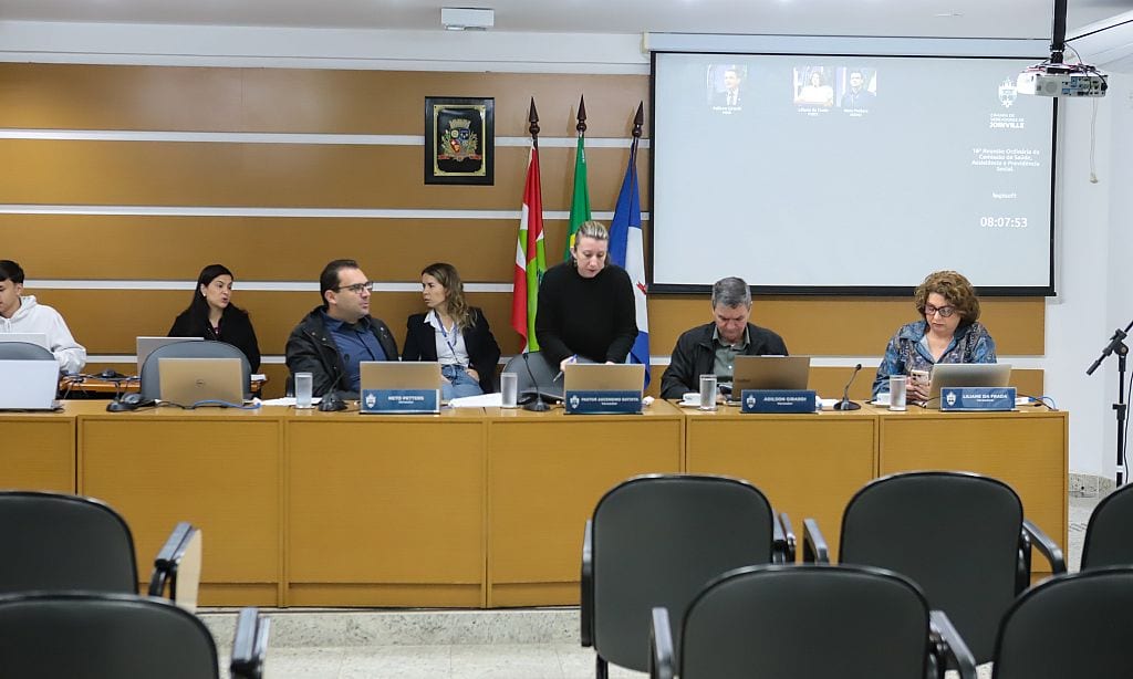 Comissão debate filas de reumatologia e de pequenas cirurgias em Joinville