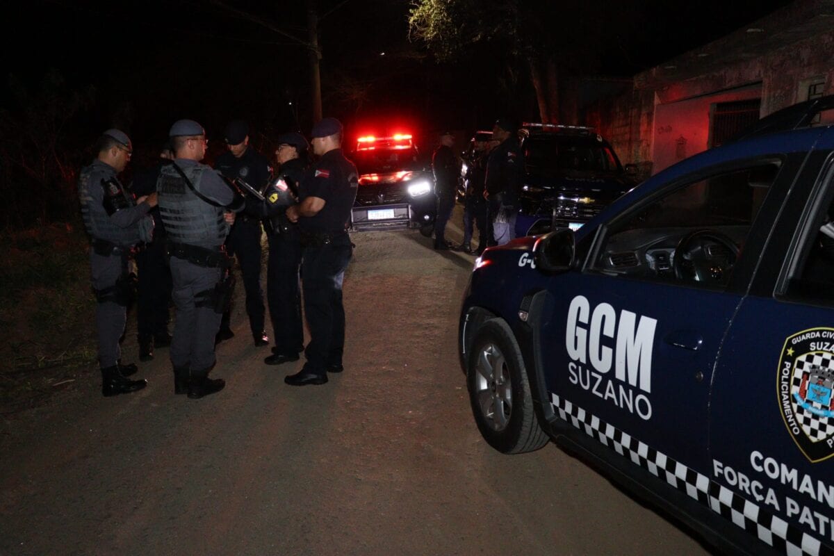 Suzano faz operação e vistoria 11 locais na noite de sexta (7)