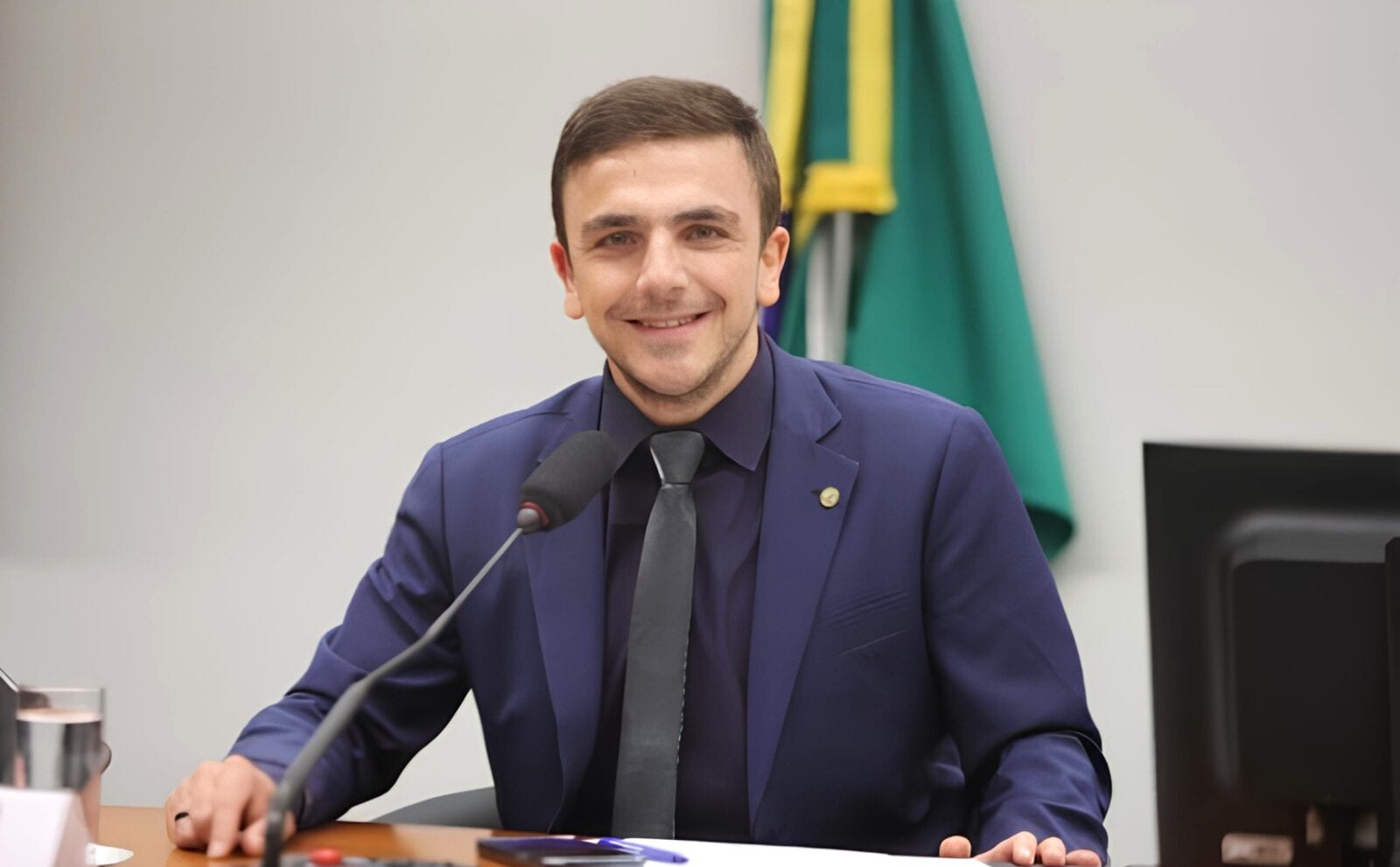 Aliel celebra aprovação do fim da escala 6×1: ‘Dignidade para milhões de brasileiros’