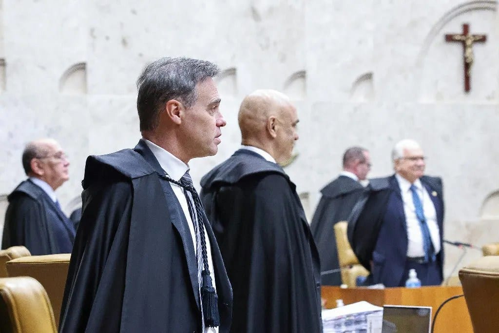 Fachin defende fim do inquérito das fake news e reforça compromisso com a legalidade