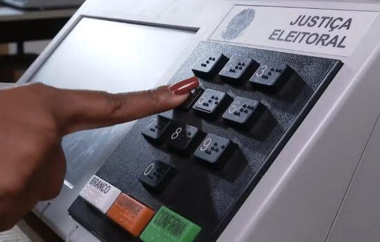 Justiça Eleitoral orienta eleitores de Ijuí sobre documentos necessários para votar no segundo turno