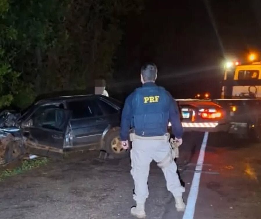 Colisão entre dois carros deixa uma pessoa ferida na BR-285, em Entre-Ijuís