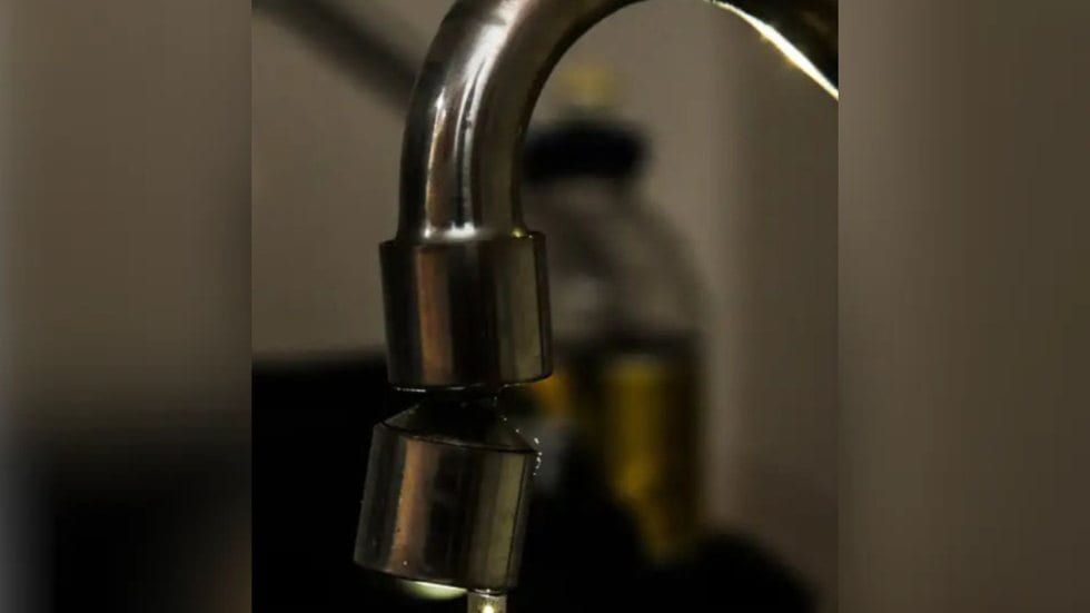 Chuvas elevam turbidez e reduzem 20% da captação da Sabesp na Baixada