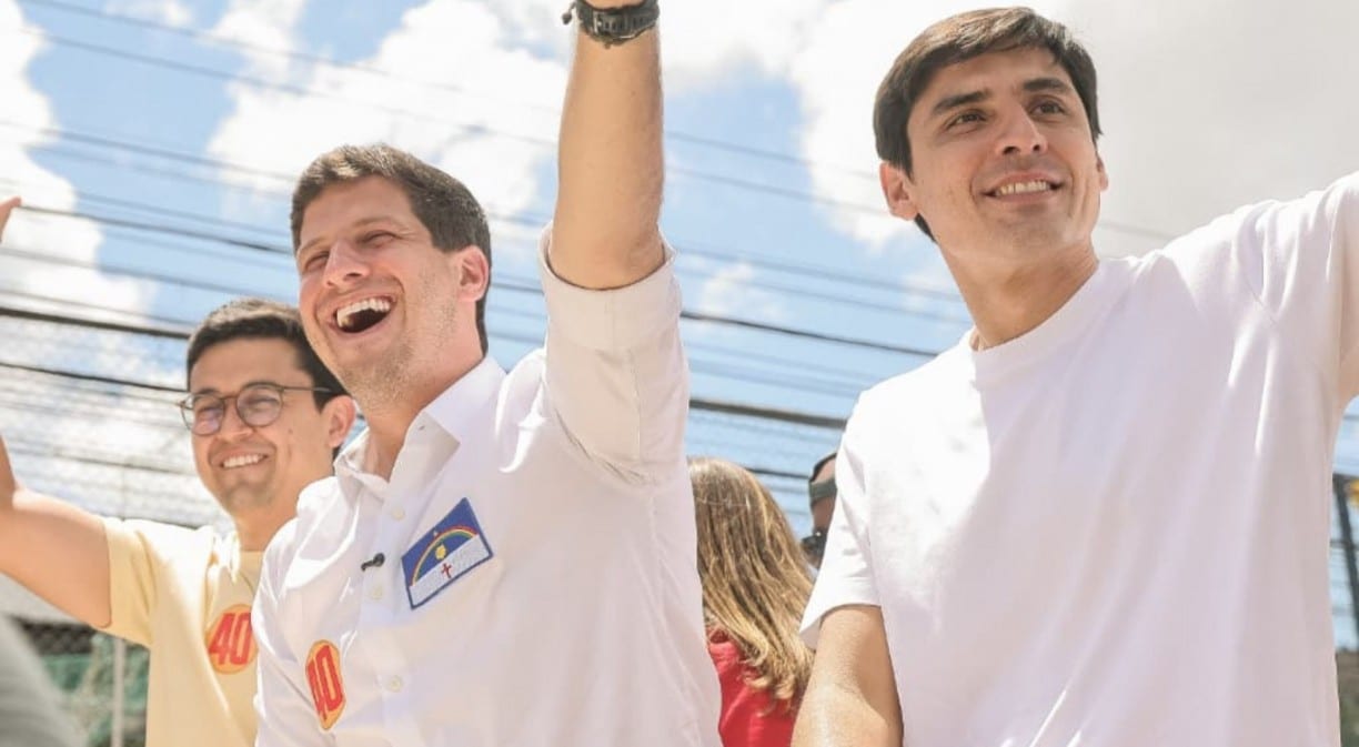 João Campos fez carreata pela RMR na véspera do primeiro turno