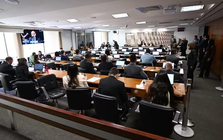 CCJ do Senado conclui aprovação da PEC da Segurança; texto vai ao plenário