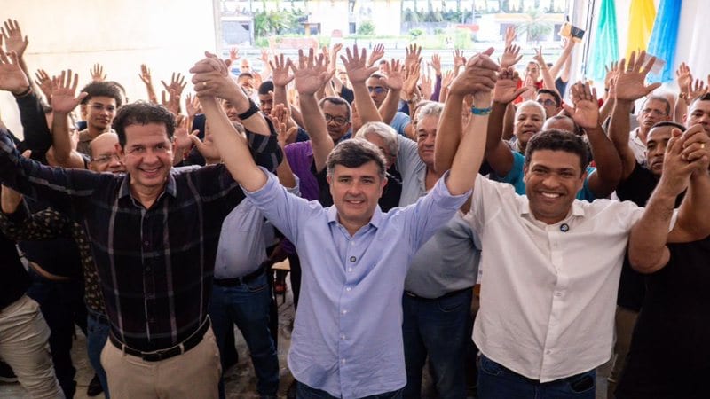 Eduardo da Fonte oficializa apoio de prefeitos e reúne evangélicos em Paulista