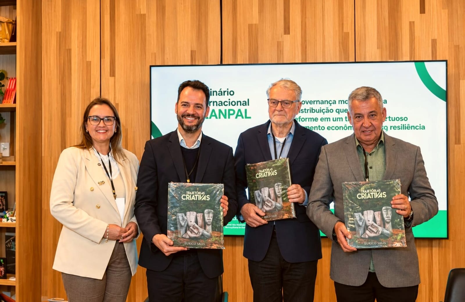 Prefeita de Guaíba participa de seminário sobre resiliência climática