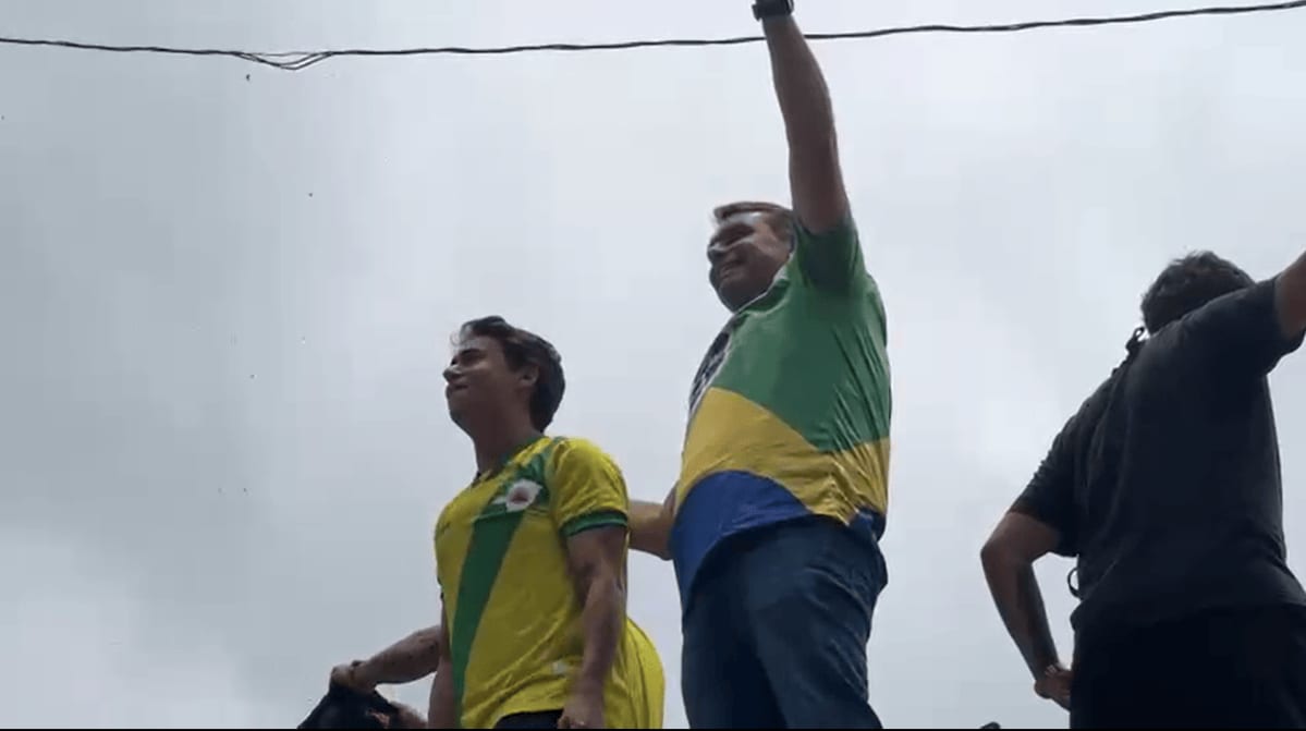Em Belo Horizonte, Flávio diz que quem ganha SP e MG “ganha no Brasil”