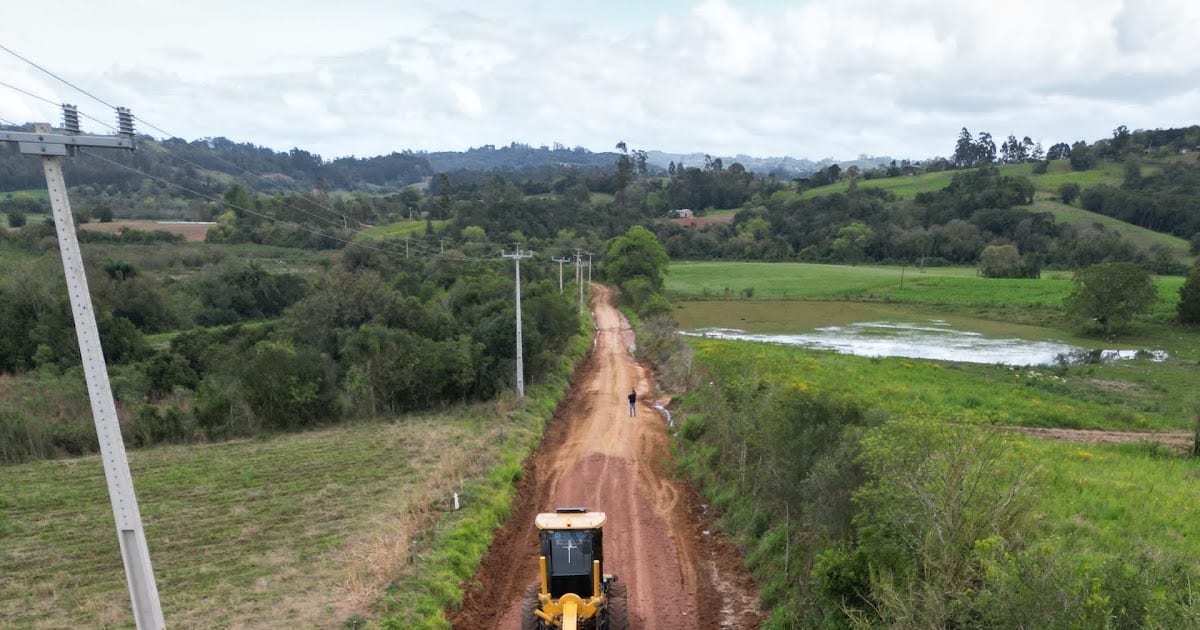 Camaquã reforça manutenção de estradas e pontes no interior