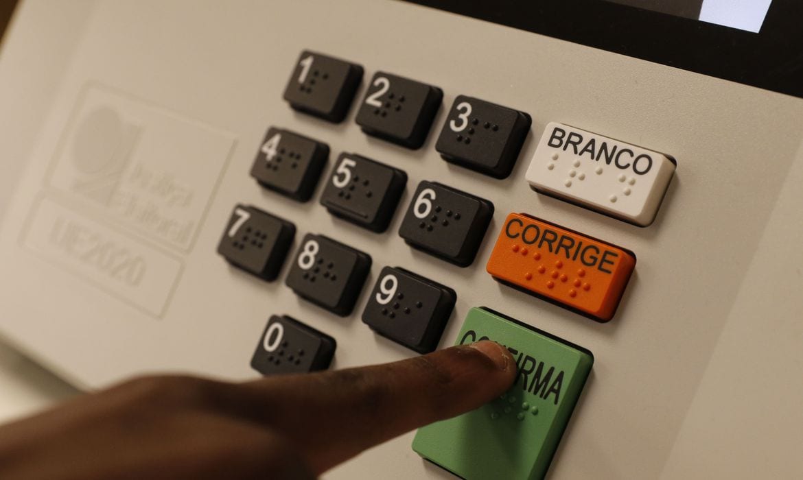 Abstenção cai no segundo turno e Passo Fundo registra mais de 122 mil votantes