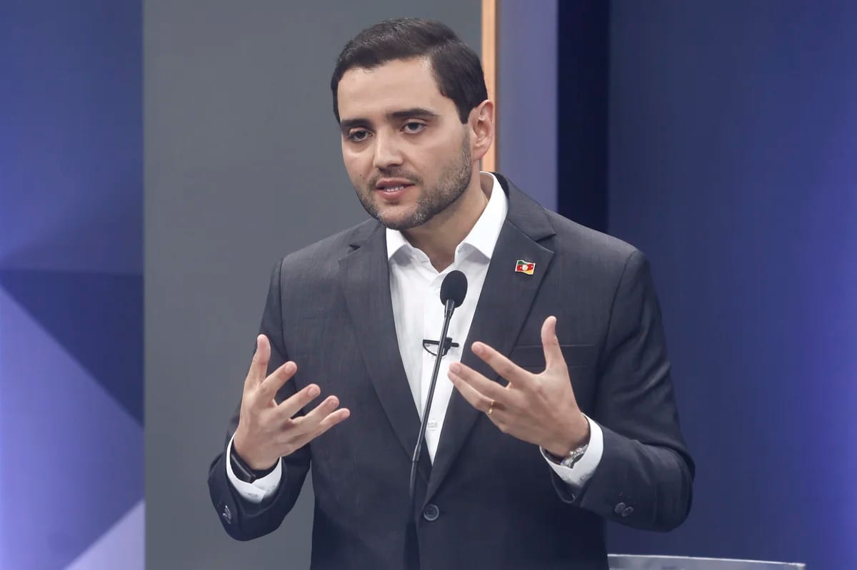 Gabriel Souza segue o MDB e abre voto para Flávio Bolsonaro
