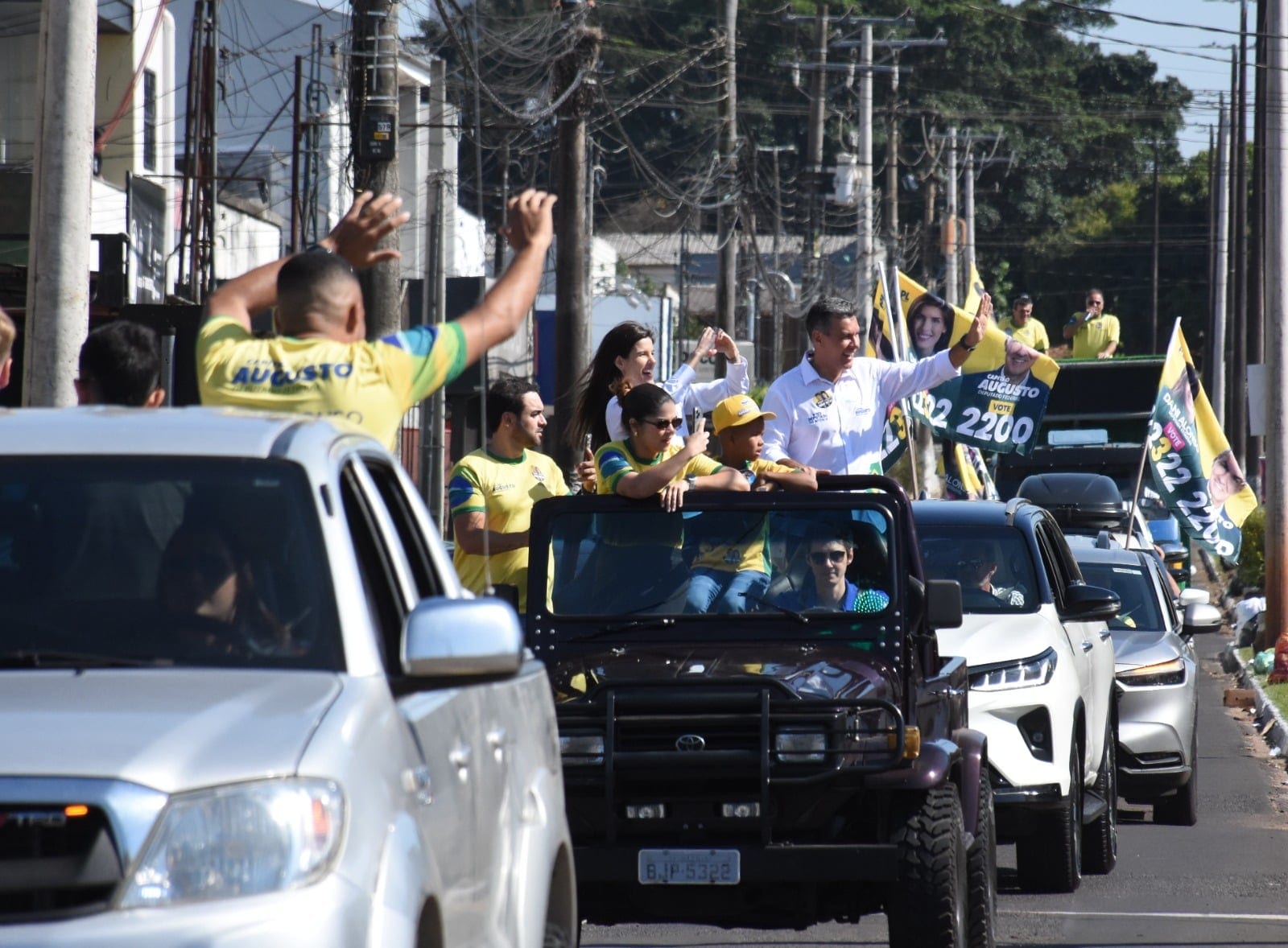 Dani Alonso e Capitão Augusto fazem carreata em Marília com apoio e trio elétrico