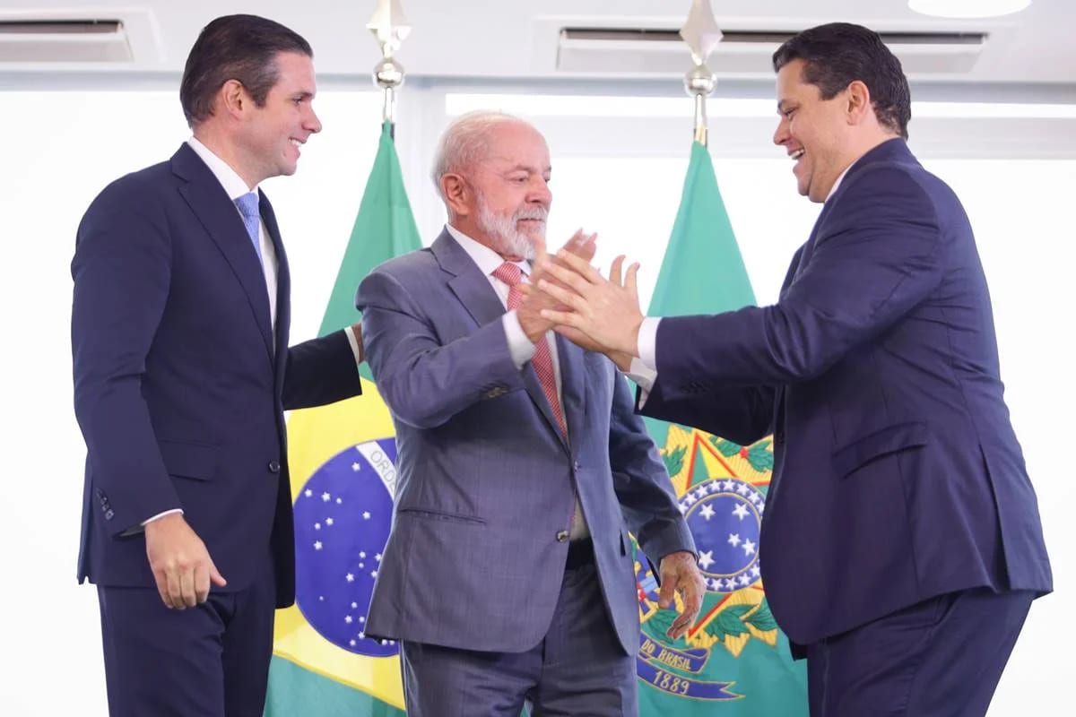 Motta anuncia avanço de comissão para votar MP que acaba com a 'taxa das blusinhas'