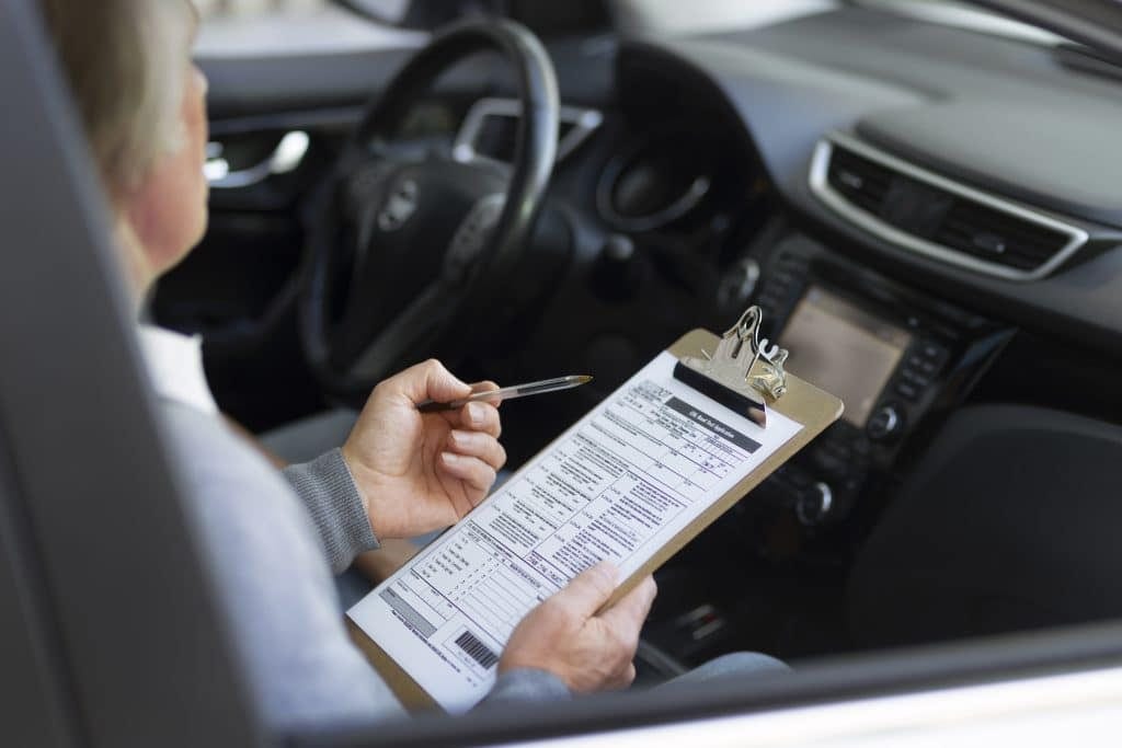 Carteira de motorista: novo projeto de lei altera regras da prova prática para a CNH; entenda